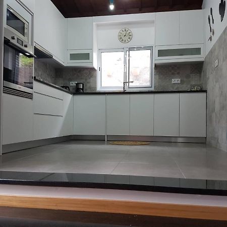 Join Our Relaxed House Near The Beach - Mosteiros Mosteiros  Εξωτερικό φωτογραφία