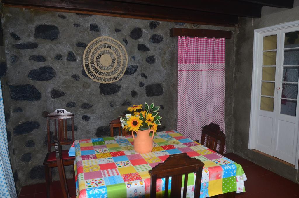 Join Our Relaxed House Near The Beach - Mosteiros Mosteiros  Εξωτερικό φωτογραφία