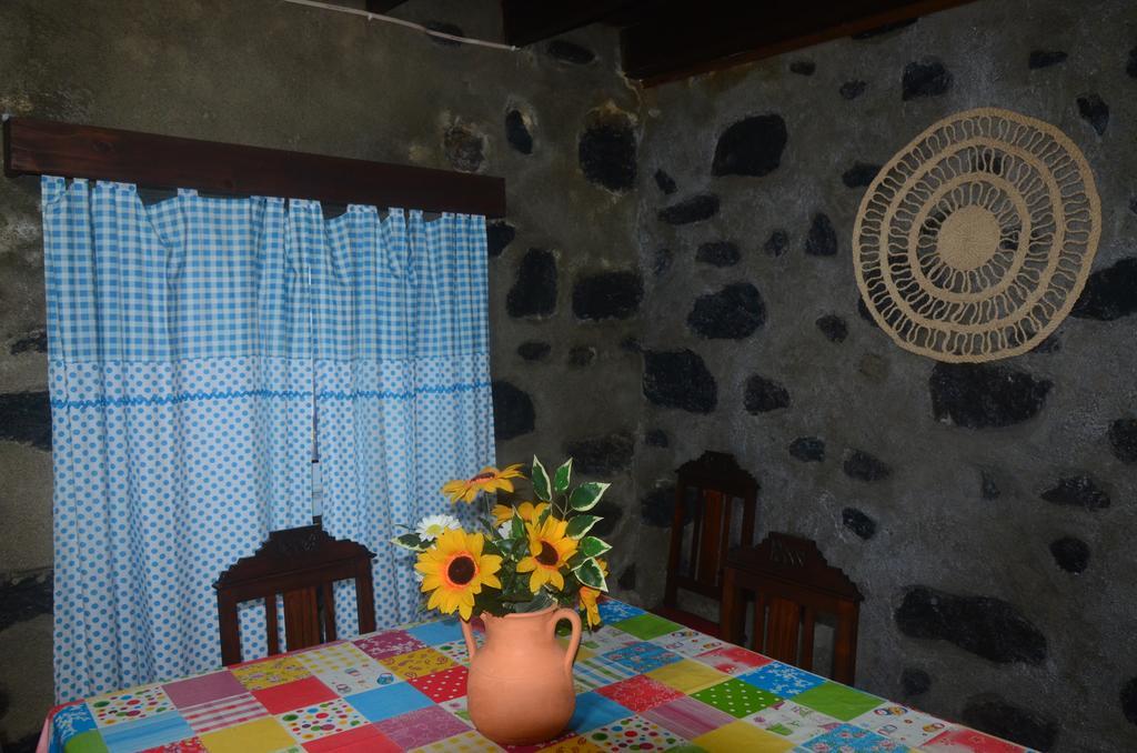 Join Our Relaxed House Near The Beach - Mosteiros Mosteiros  Εξωτερικό φωτογραφία