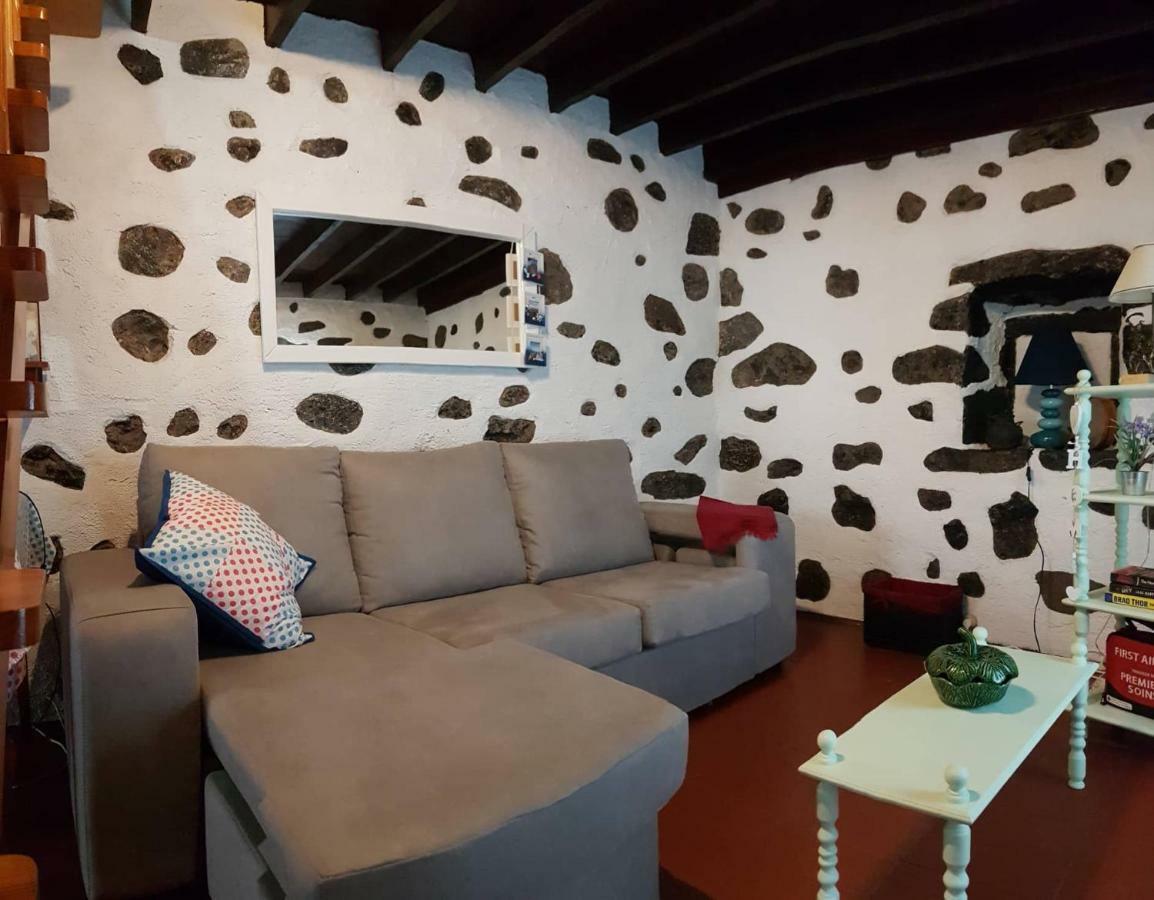 Join Our Relaxed House Near The Beach - Mosteiros Mosteiros  Εξωτερικό φωτογραφία