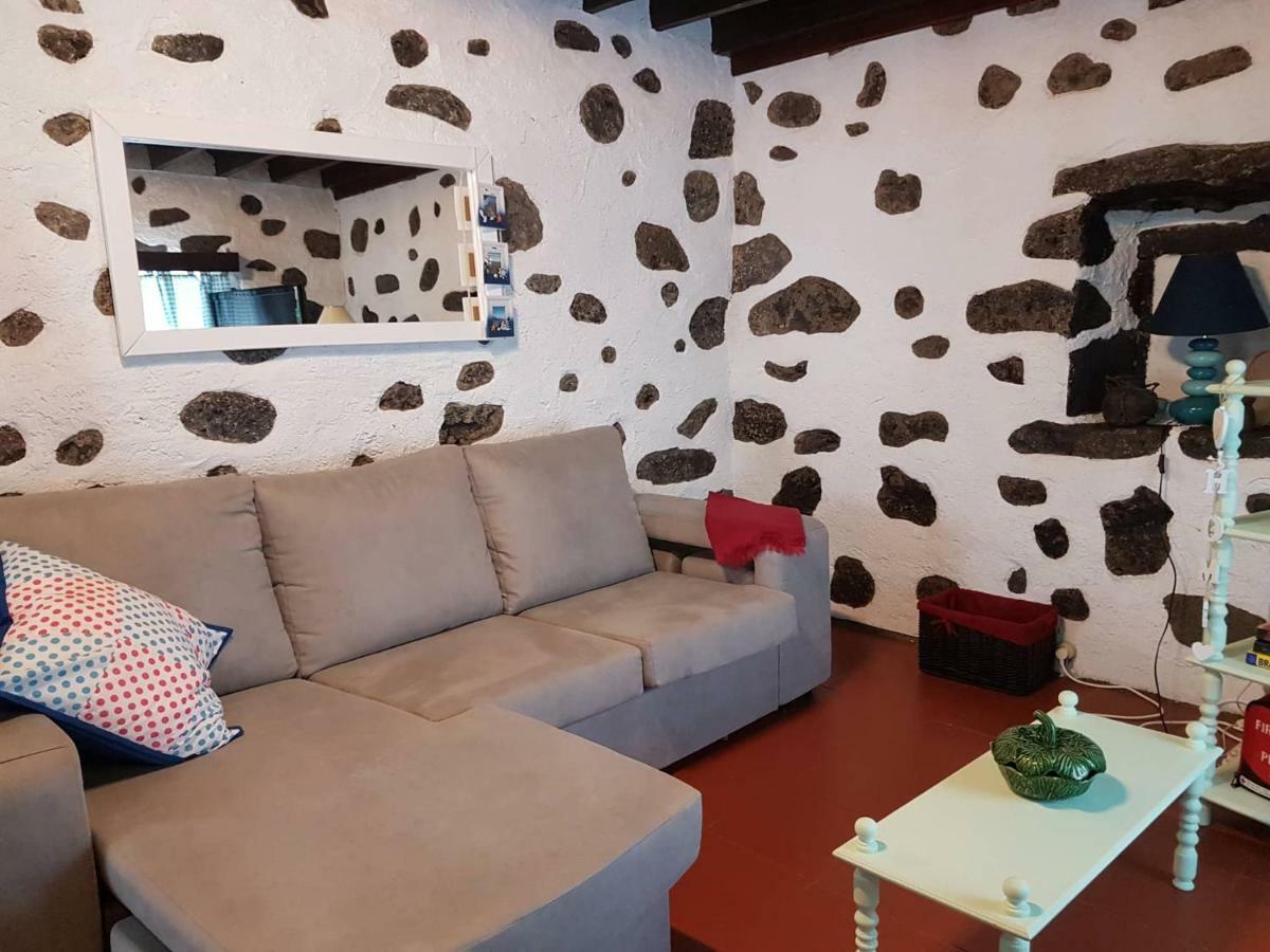Join Our Relaxed House Near The Beach - Mosteiros Mosteiros  Εξωτερικό φωτογραφία